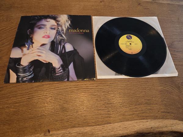 Madonna-The First Album 1983 Sire Records 923867-1 Deutsche Pressung NM/VG-